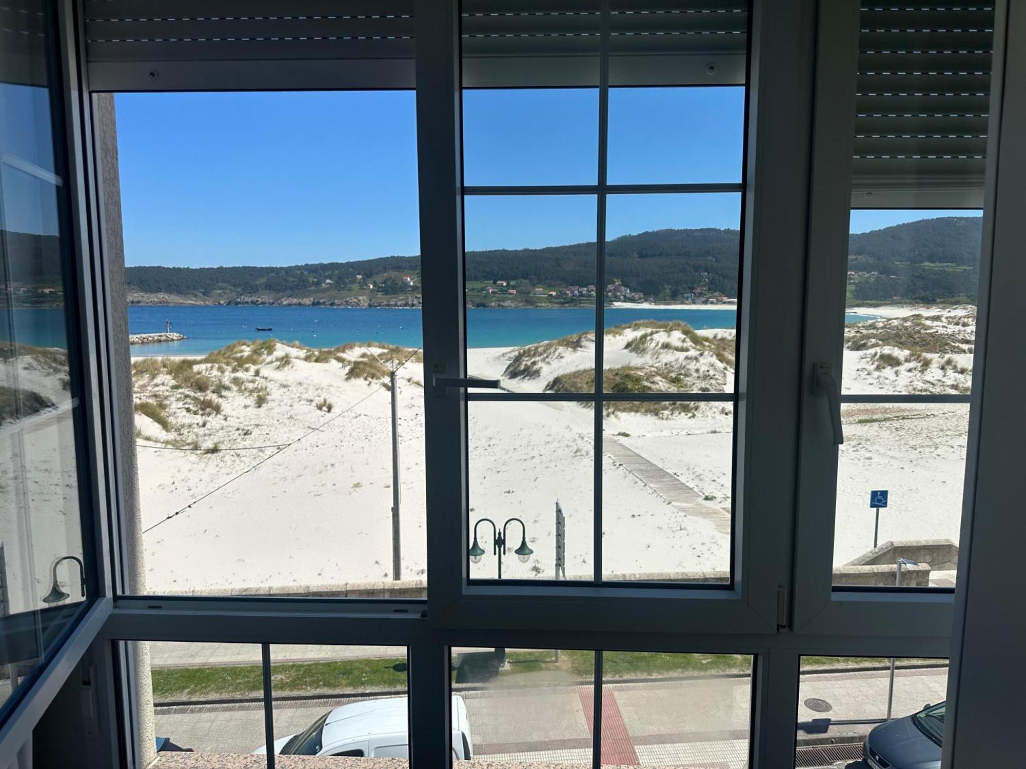 A Terraza Pequena By Oktheway Laxe Exterior foto