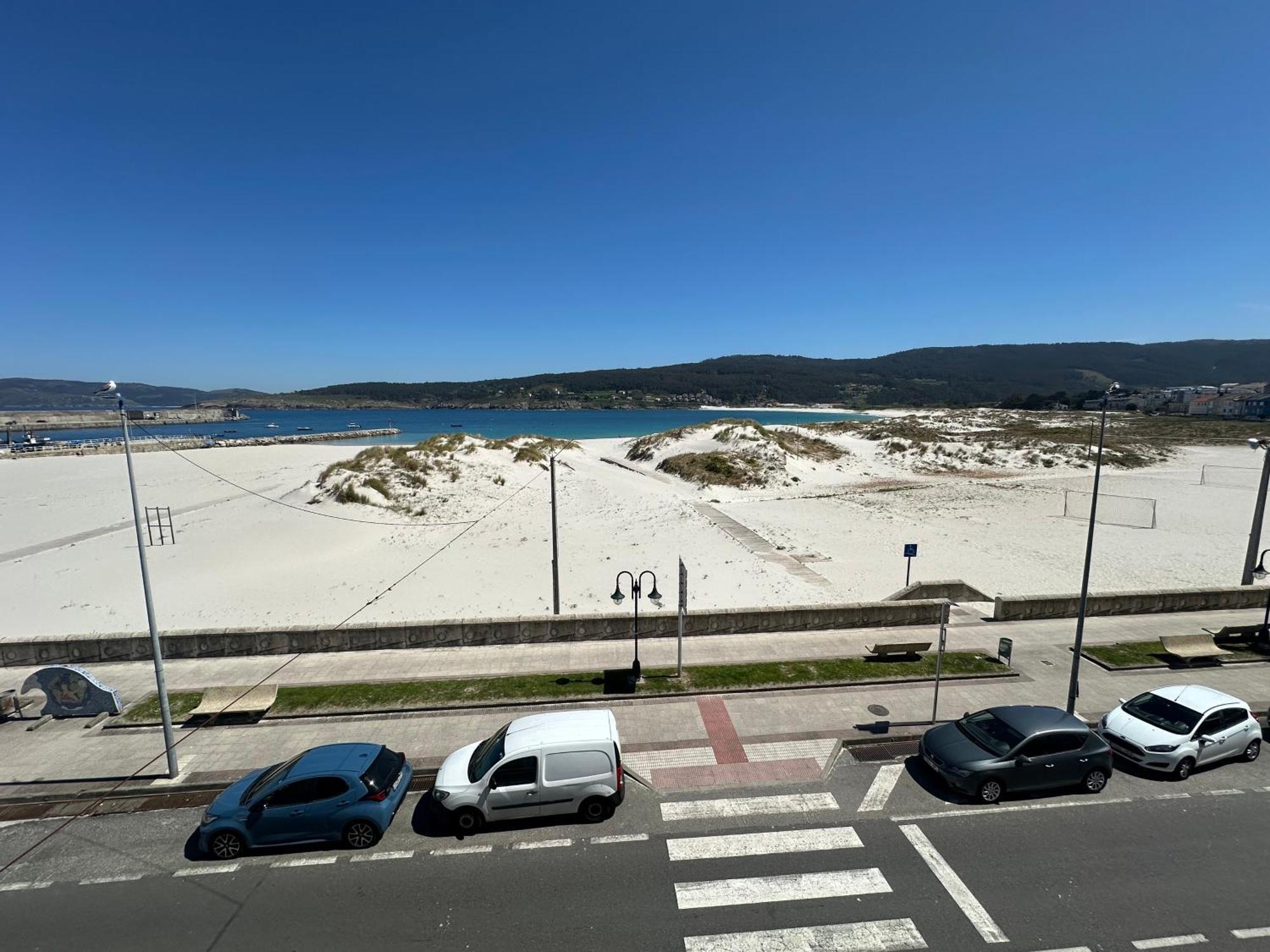A Terraza Pequena By Oktheway Laxe Exterior foto